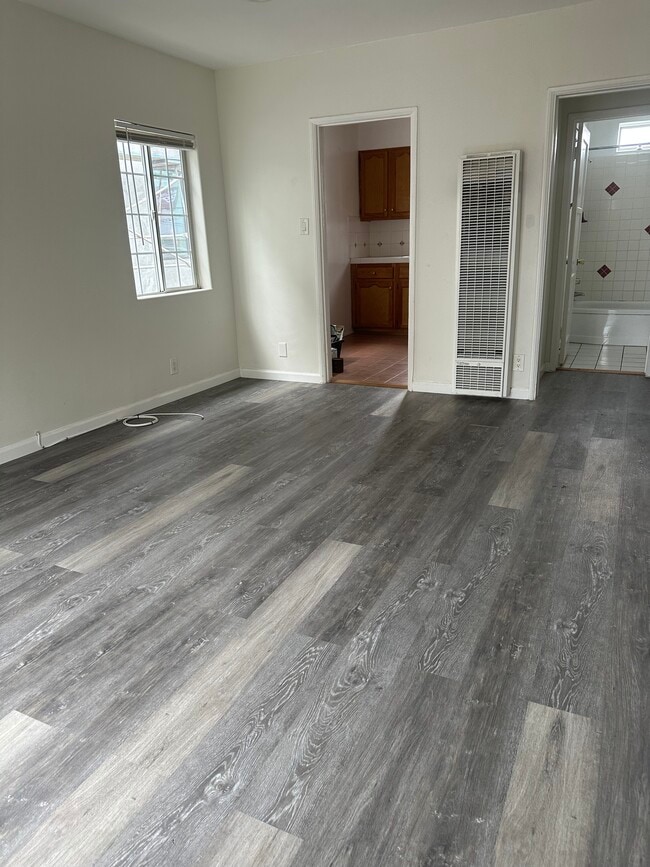 6218 Banner Ave, Unit 6218 in Los Angeles, CA - Building Photo - Building Photo