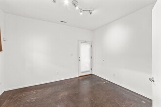 921 Westbrook Dr in Charlotte, NC - Building Photo - Building Photo
