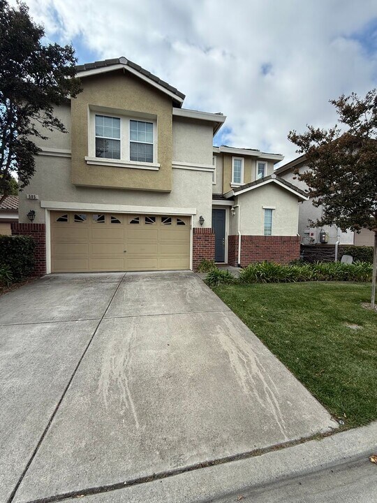 505 Flora Spring Ct in Fairfield, CA - Building Photo