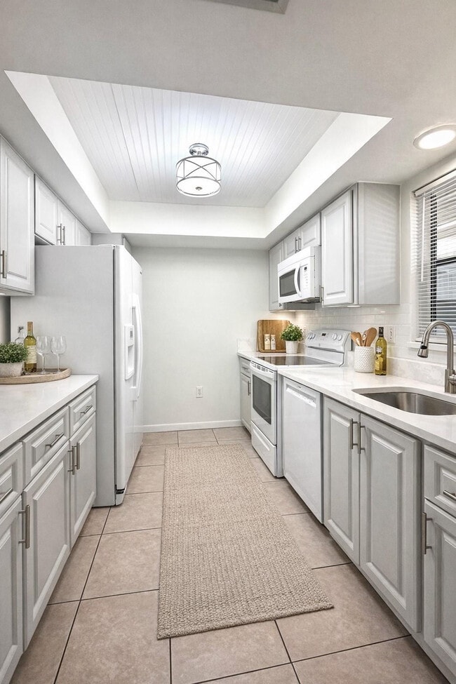 3432 NW 86th Way in Sunrise, FL - Building Photo - Building Photo