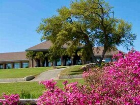 121 Lakeside Villla in Diamondhead, MS - Building Photo