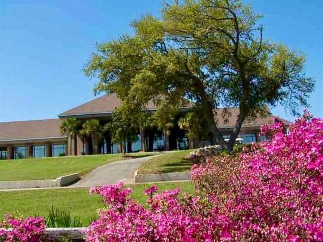 property at 121 Lakeside Villla