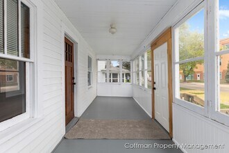 910 Sibley St NW in Grand Rapids, MI - Building Photo - Building Photo