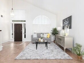 14350 Classique Way in San Diego, CA - Building Photo - Building Photo
