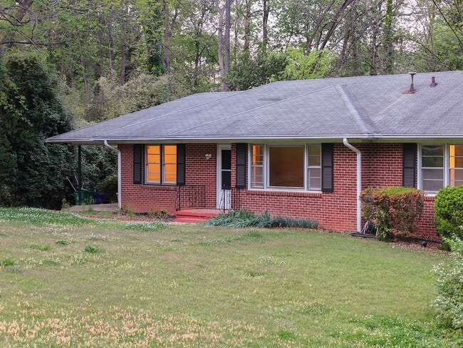 2019 Bramblewood Dr NE in Atlanta, GA - Building Photo - Building Photo
