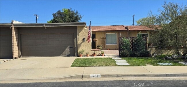 751 Vía Los Santos in San Dimas, CA - Foto de edificio - Building Photo