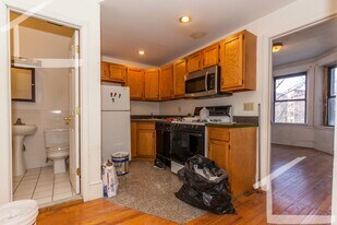 1258 Commonwealth Ave in Boston, MA - Building Photo