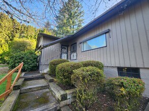1732 SW 87th Ave-Unit -1732 in Portland, OR - Building Photo - Building Photo