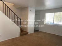 671 Candlelite Ln in Midvale, UT - Foto de edificio - Building Photo