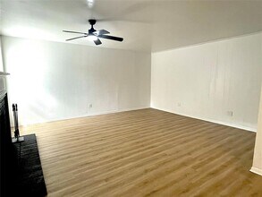 4543 Pioneer Trail in Sugar Land, TX - Building Photo - Building Photo