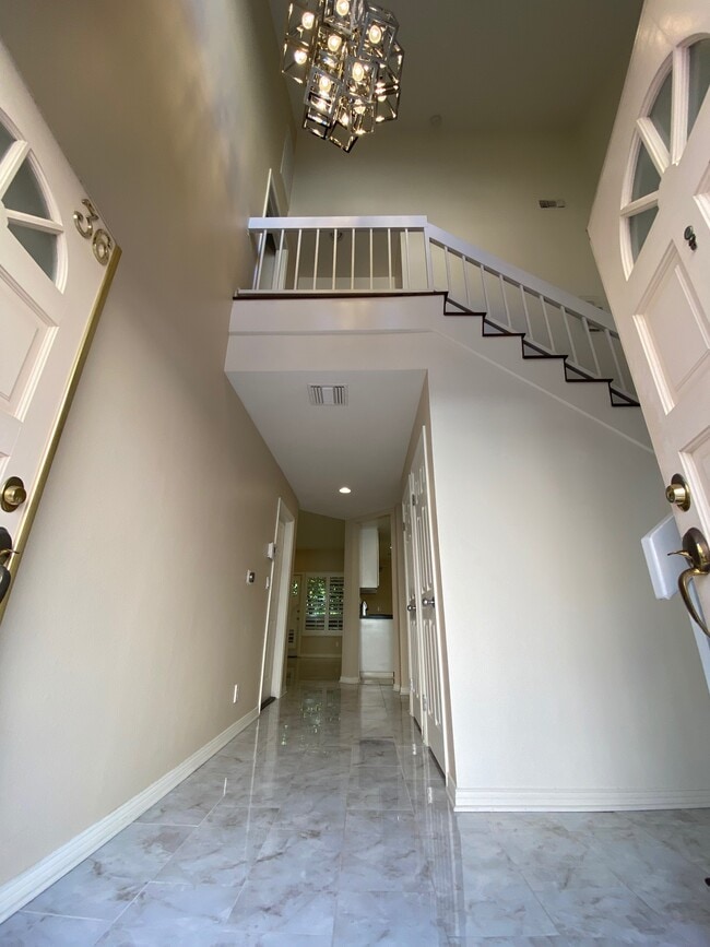 5200 White Oak Ave