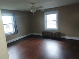 143 S Spring Ave in Greensburg, PA - Building Photo