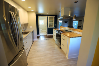 10007 35th Ave SW in Seattle, WA - Building Photo - Building Photo