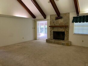 2300 Aster Way in Tallahassee, FL - Building Photo - Building Photo