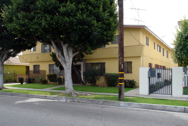 420 E Hardy St in Inglewood, CA - Building Photo - Building Photo