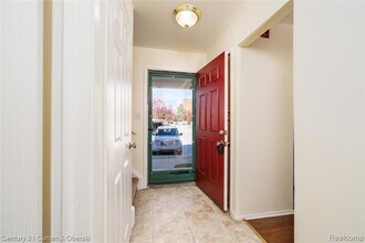 44543 Savery Dr in Canton Township, MI - Building Photo - Building Photo