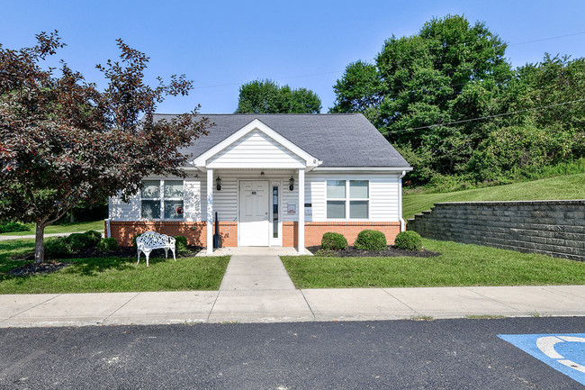 Alexander Yard in New Lexington, OH - Building Photo - Building Photo