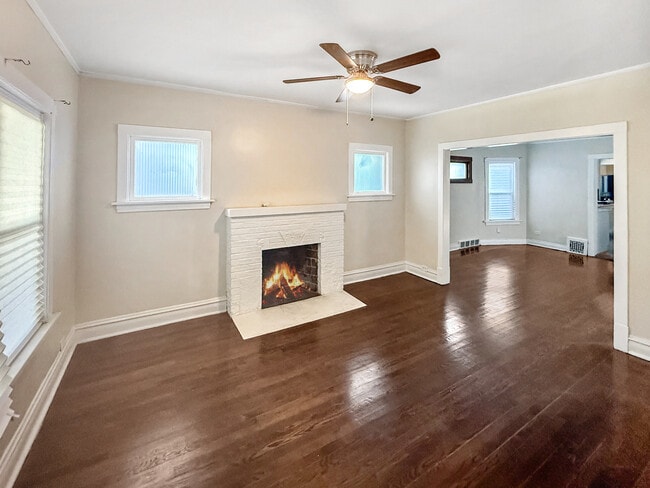 525 N Taylor Ave in Oak Park, IL - Building Photo - Building Photo