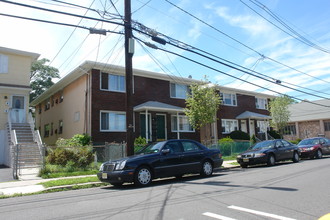 915-919 Chandler Ave in Linden, NJ - Building Photo - Building Photo