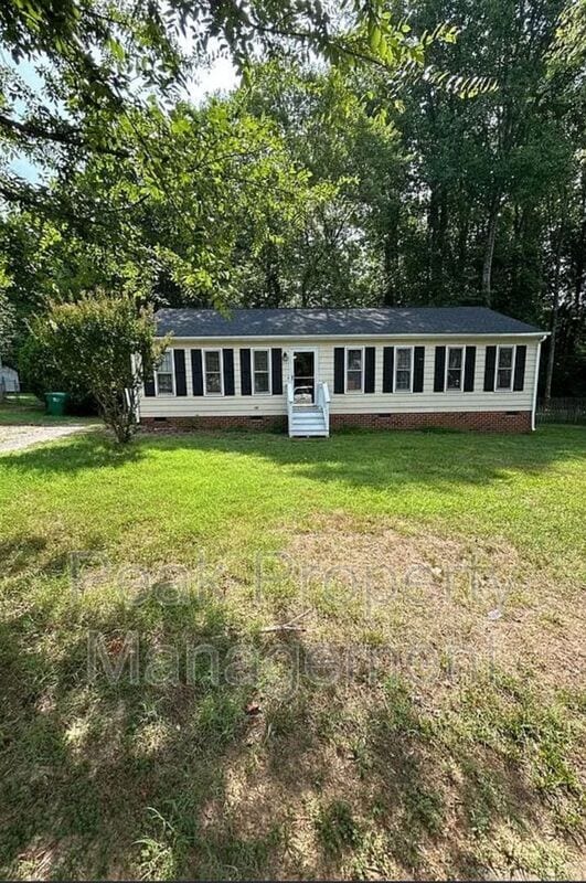 property at 12405 Locustgrove Rd