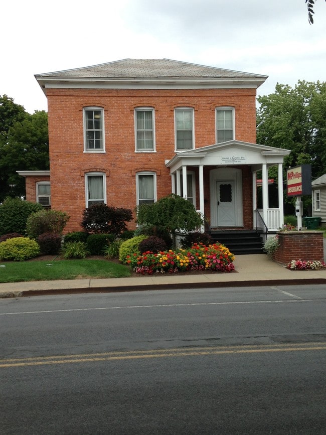 20 E Washington St in Glens Falls, NY - Building Photo - Building Photo
