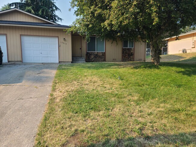 12210-12210 W Parkway Dr in Post Falls, ID - Building Photo - Building Photo