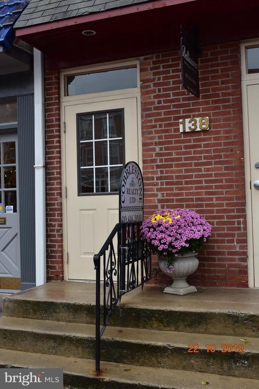 property at 138 W Market St