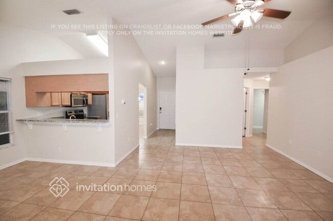 27500 Waikiki Ct in Wesley Chapel, FL - Building Photo - Building Photo