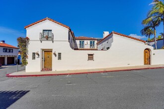 306 Sea Ln in San Diego, CA - Building Photo - Building Photo