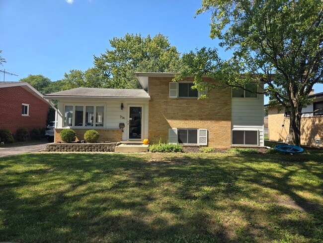 714 N Eastwood Ave in Mount Prospect, IL - Building Photo - Building Photo