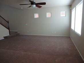 6215 Van Eps Ct in Las Vegas, NV - Foto de edificio - Building Photo