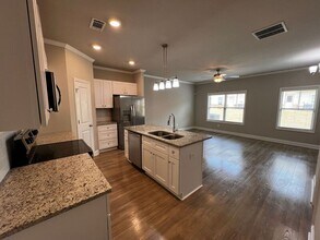 34 Dewey Rd in Lilburn, GA - Building Photo - Building Photo