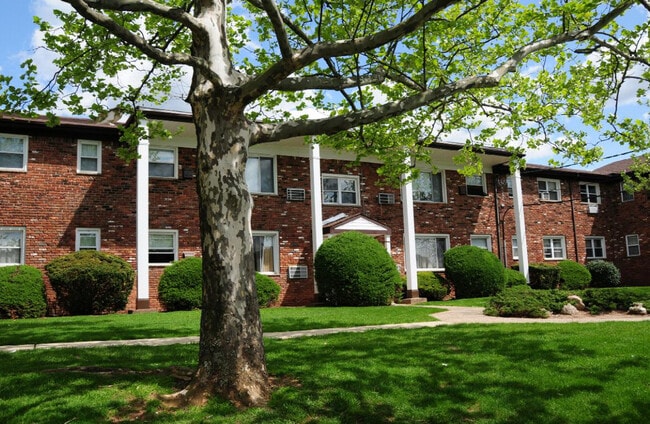 Hilltop Manor & Estates