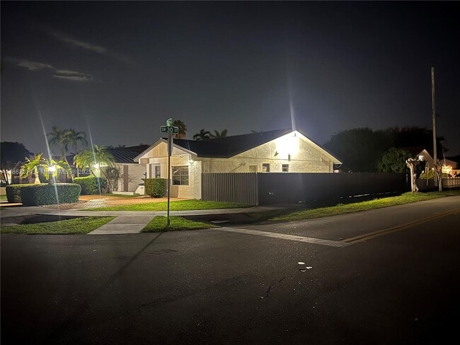 3010 SW 132nd Ave in Miami, FL - Building Photo - Building Photo