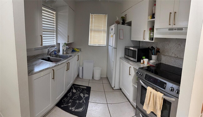 5540 Tenth Ave in Ft. Myers, FL - Building Photo - Building Photo