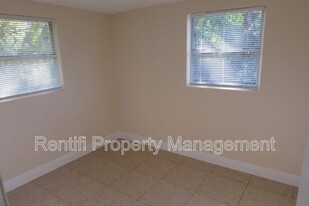 23025 Gulf Coast Ave in Punta Gorda, FL - Building Photo - Building Photo