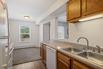 Highpointe Apartments in Allegan, MI - Foto de edificio - Building Photo