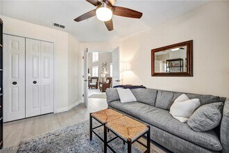 13900 Southampton Dr in Bonita Springs, FL - Building Photo - Building Photo