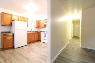 1204 E Anderson St in Savannah, GA - Building Photo - Building Photo