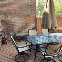 7 Birch Tree Ct in Elmhurst, IL - Building Photo