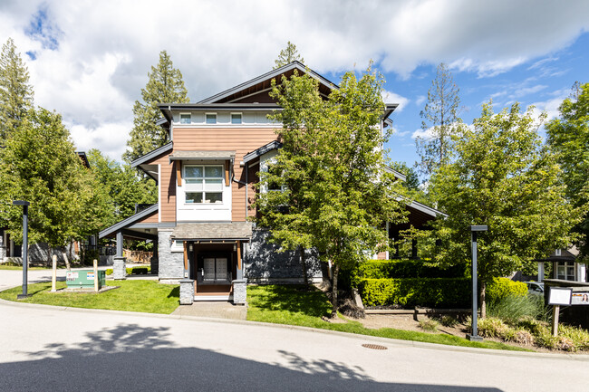 3431 Galloway Av in Coquitlam, BC - Building Photo - Building Photo