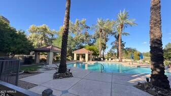 4925 E Desert Cove Ave in Scottsdale, AZ - Building Photo