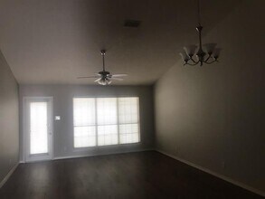 326 Spring Lake Dr N in Mobile, AL - Building Photo - Building Photo