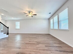 7506 Elk Grove Path in Austin, TX - Building Photo - Building Photo