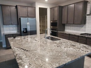 18380 W Sandlewood Dr in Goodyear, AZ - Building Photo - Building Photo