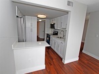 9411 SW 4th St, Unit 308 in Miami, FL - Building Photo - Building Photo