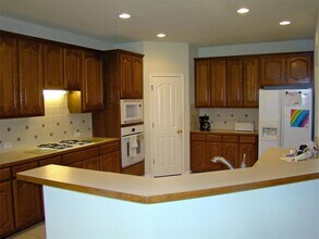 10700 Pointe View Dr in Austin, TX - Building Photo - Building Photo