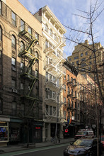 115 Christopher St in New York, NY - Building Photo - Building Photo