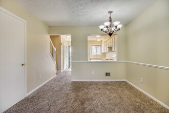 2196 Regency Dr in East Lansing, MI - Building Photo - Building Photo