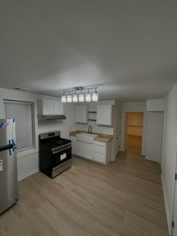 property at 4115 S Maplewood Ave